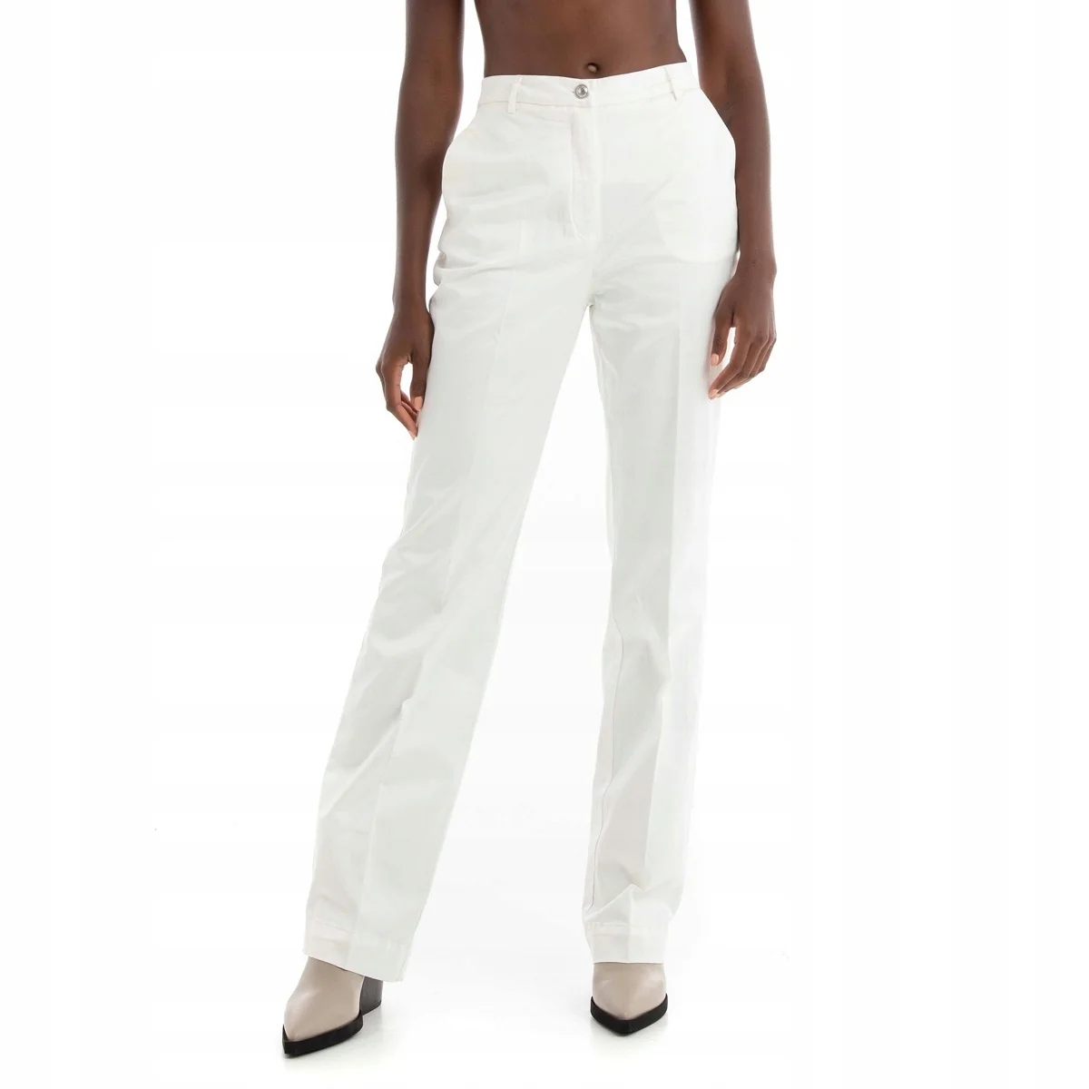 GUESS KREMOWE ELEGANCKIE SPODNIE CHINOS Z BAWEŁNY W KANT M 2CA