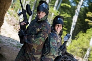 Poznaj paintball dla dwojga we Wrocławiu - Czasopisma - miniaturka - grafika 1