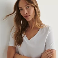 Koszulki i topy damskie - Reserved - Bawełniany t-shirt - Biały - miniaturka - grafika 1