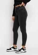 Spodnie damskie - Czarne Jeansy o Dopasowanym Kroju Push Up z Wysokim Stanem Sedobe - miniaturka - grafika 1