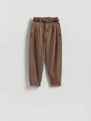 Spodnie damskie - Reserved - Jeansy paperbag z paskiem - brązowy - miniaturka - grafika 1