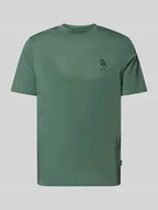 Koszulki męskie - T-shirt z wyhaftowanym detalem model ‘JEPPE’ - miniaturka - grafika 1