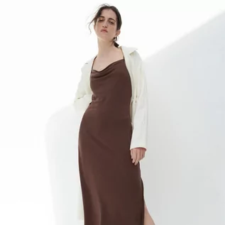 Sukienki - Reserved Sukienka z modalem - Brązowy - grafika 1