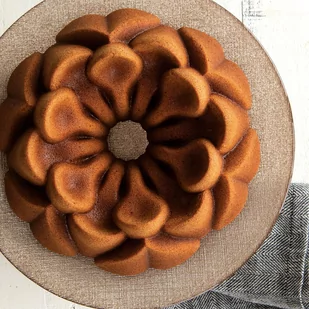 Forma do ciasta MAGNOLIA / Nordic Ware - Formy do ciast - miniaturka - grafika 3