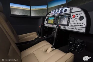 Symulator lotu Diamond DA 40/42 w Warszawie - Czasopisma - miniaturka - grafika 1
