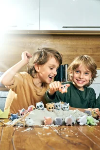 Flockies Figurka Żyrafa Gina FLO0114 - Figurki dla dzieci - miniaturka - grafika 17