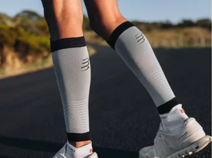COMPRESSPORT Opaski kompresyjne na łydki R2V3 grey melange - Pozostały sprzęt i akcesoria do ćwiczeń - miniaturka - grafika 4