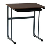 Meble do szkół i przedszkoli - Stolik komputerowy Kacper z ruchomą półką - miniaturka - grafika 1