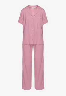 Piżamy damskie - Ciemnoróżowy Komplet Piżamowy w Print z Wiskozy Spodnie z Gumką w Talii i Koszulowa Góra Adispro - grafika 1