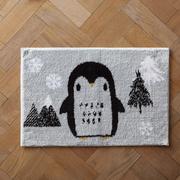 Dywaniki łazienkowe - Jasnoszary dywanik łazienkowy 40x60 cm Cosy Penguin – Catherine Lansfield - miniaturka - grafika 1
