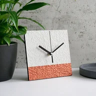 Zegary - Biały zegar stojący z papieru z makulatury - miniaturka - grafika 1