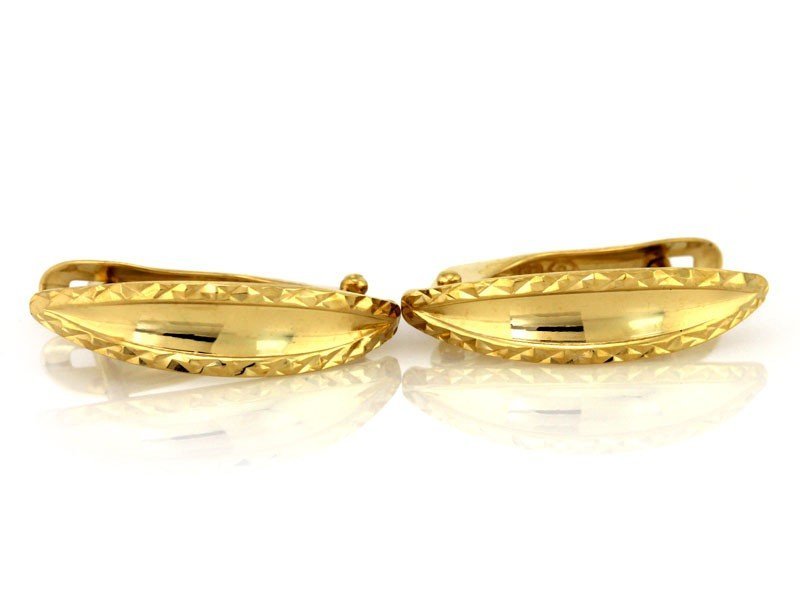 Złote kolczyki 375 diamentowane angielskie zapięcie 1.32g