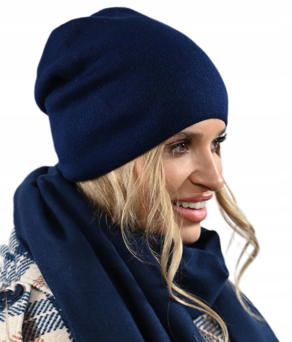 damska CZAPKA jesienno zimowa gładka podpinana z tyłu polski producent V3