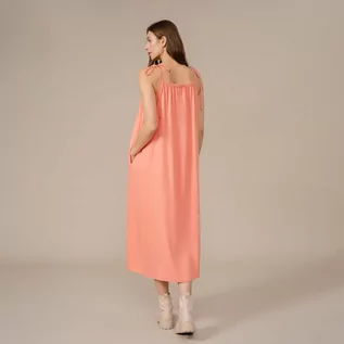 Sukienki - Damska sukienka bez rękawów OUTHORN SUDD602 - koral - Outhorn - grafika 1