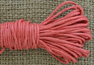 [717116] Sznurek woskowany karminowy 1mm 7m - Półfabrykaty do biżuterii - miniaturka - grafika 1
