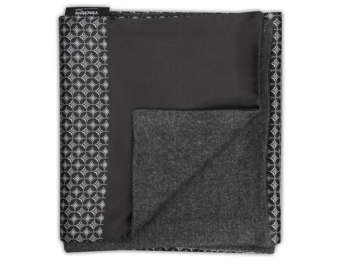 Elegancki czarny szal do płaszcza w geometryczny wzór L31