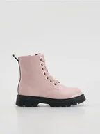 Buty dla dziewczynek - Reserved - Lakierowane trapery - pastelowy róż - miniaturka - grafika 1