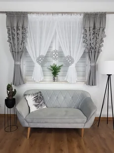 Zestaw dekoracyjny , firanka gotowa z zawieszkami- jasnoszary - Firany - miniaturka - grafika 1