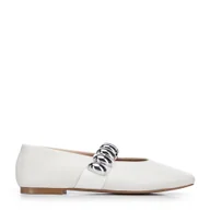 Półbuty męskie - Baleriny ze skóry naturalnej z błyszczącym paskiem białe - miniaturka - grafika 1