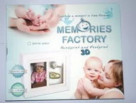 Witaminy i minerały - MEMORIES FACTORY Zestaw kreatywnego rodzica  RAMKA ze zdjęciem oraz odlewem 3D rączki i stopy dziecka KOLOR BIAŁY - miniaturka - grafika 1