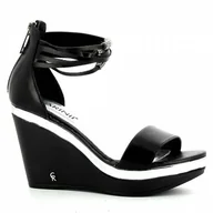 Sandały damskie - Czarne sandały na koturnie CARINII - Carinii - miniaturka - grafika 1