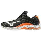 Koszykówka - Mizuno "BUTY MIZUNO WAVE WAVE LIGHTNING Z6 BLACK / WHITE / ORANGE CLOWN FISH (V1GA200053)" V1GA200053 - miniaturka - grafika 1