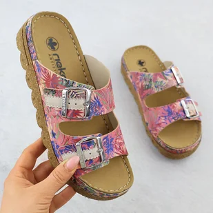 Klapki damskie na platformie z klamrami różowe Rieker V8751-90 - Klapki i japonki damskie - miniaturka - grafika 1