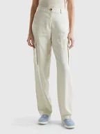 Spodnie damskie - Benetton Lniane bojówki w kolorze beżowym - miniaturka - grafika 1