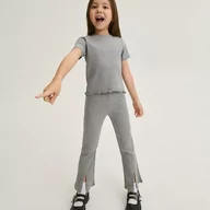 Spodnie i spodenki dla dziewczynek - Reserved - Spodnie flare - Jasny szary - miniaturka - grafika 1