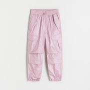 Spodnie i spodenki dla dziewczynek - Reserved - Spodnie parachute z kieszeniami cargo - Różowy - miniaturka - grafika 1