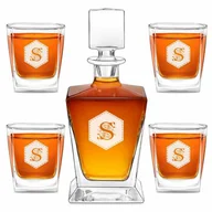 Karafki - Karafka do whisky pyramid z 4 szklankami capitol i grawerem - miniaturka - grafika 1