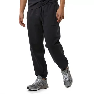 Spodnie dresowe New Balance MP23551PHM - czarne - Spodnie sportowe męskie - miniaturka - grafika 1