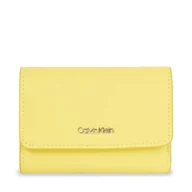 Portfele - Mały Portfel Damski Calvin Klein Ck Must Small Trifold K60K611934 Żółty - miniaturka - grafika 1