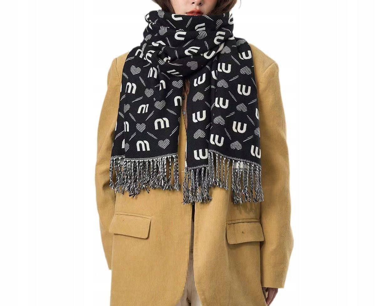 damski SZAL duży SZALIK z modnym wzorem 180x67 czarno-biały przytulny