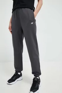 Spodnie damskie - New Balance spodnie dresowe bawełniane kolor szary gładkie - grafika 1