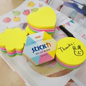 Notesy i bloczki - STICK N NOTES SZEŚCIOKĄT, 61X70MM, MIX 5 KOL. NEON+BIAŁY, 250KART. 21827 - miniaturka - grafika 1