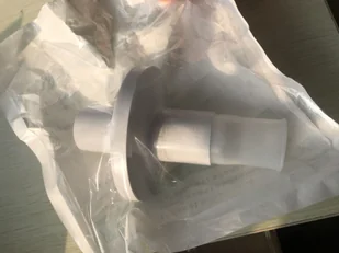 Filtr z ustnikiem do spirometru Contec SP10/SP70B/SP80B Jednorazowy antybakteryjny i antywirusowy filtr z ustnikiem do spirometru Contec SP10/SP70B/SP80B - Meble i wyposażenie gabinetów medycznych - miniaturka - grafika 1
