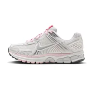 Półbuty damskie - W NIKE ZOOM VOMERO 5 GCEL CN - miniaturka - grafika 1