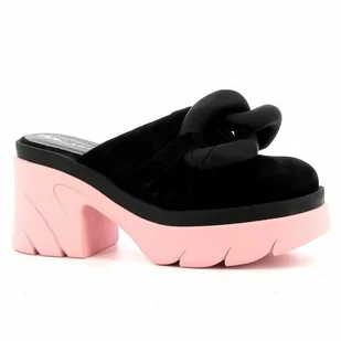 Klapki na różowej podeszwie CARINII - Carinii - Klapki i japonki damskie - miniaturka - grafika 1