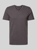 Koszulki męskie - T-shirt z dekoltem w serek - miniaturka - grafika 1