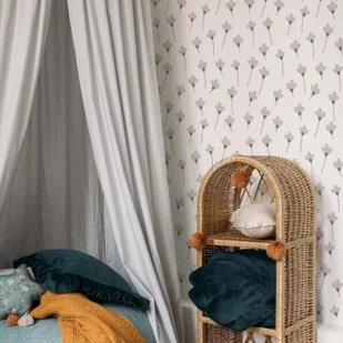 Tapeta Simple Daisies On White - Wyposażenie pokoiku dziecięcego - miniaturka - grafika 1