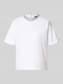 Koszulki i topy damskie - T-shirt z detalem z logo model ‘Thei’ - miniaturka - grafika 1