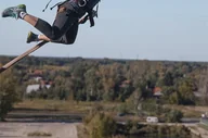 Czasopisma - Pakiet skoków THREE w Warszawie - miniaturka - grafika 1