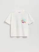 Koszulki dla chłopców - Reserved - T-shirt oversize z nadrukiem - złamana biel - miniaturka - grafika 1