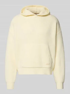 Sweter z dzianiny z kapturem i kieszenią kangurką model ‘Script’ - Swetry męskie - miniaturka - grafika 1