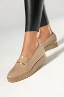 Trampki damskie - Beżowe półbuty damskie lakierowane slip on na platformie złota ozdoba z kryształkiem Casu MD7538-3 - miniaturka - grafika 1