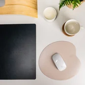 Podkładki pod mysz - Podkładka pod mysz komputerową  jednokolorowa - beżowa/Accurate - miniaturka - grafika 1