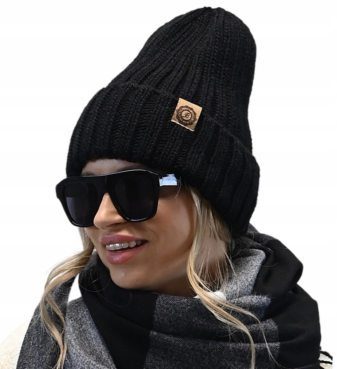 CIEPŁA damska CZAPKA wełniana POLSKI produkt ZIMA modny fason i kolor WEŁNA