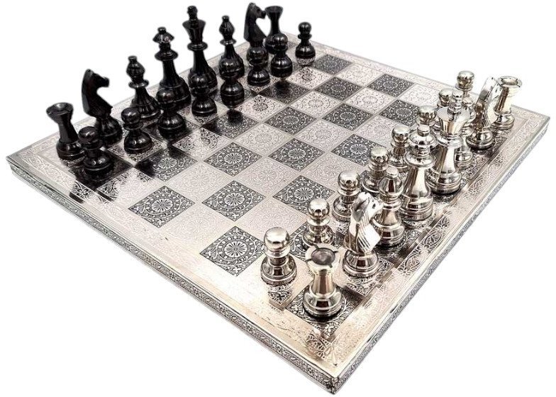 Ekskluzywne zdobione szachy metalowe