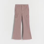 Spodnie i spodenki dla dziewczynek - Reserved - Spodnie flare z kieszeniami cargo - Bordowy - miniaturka - grafika 1